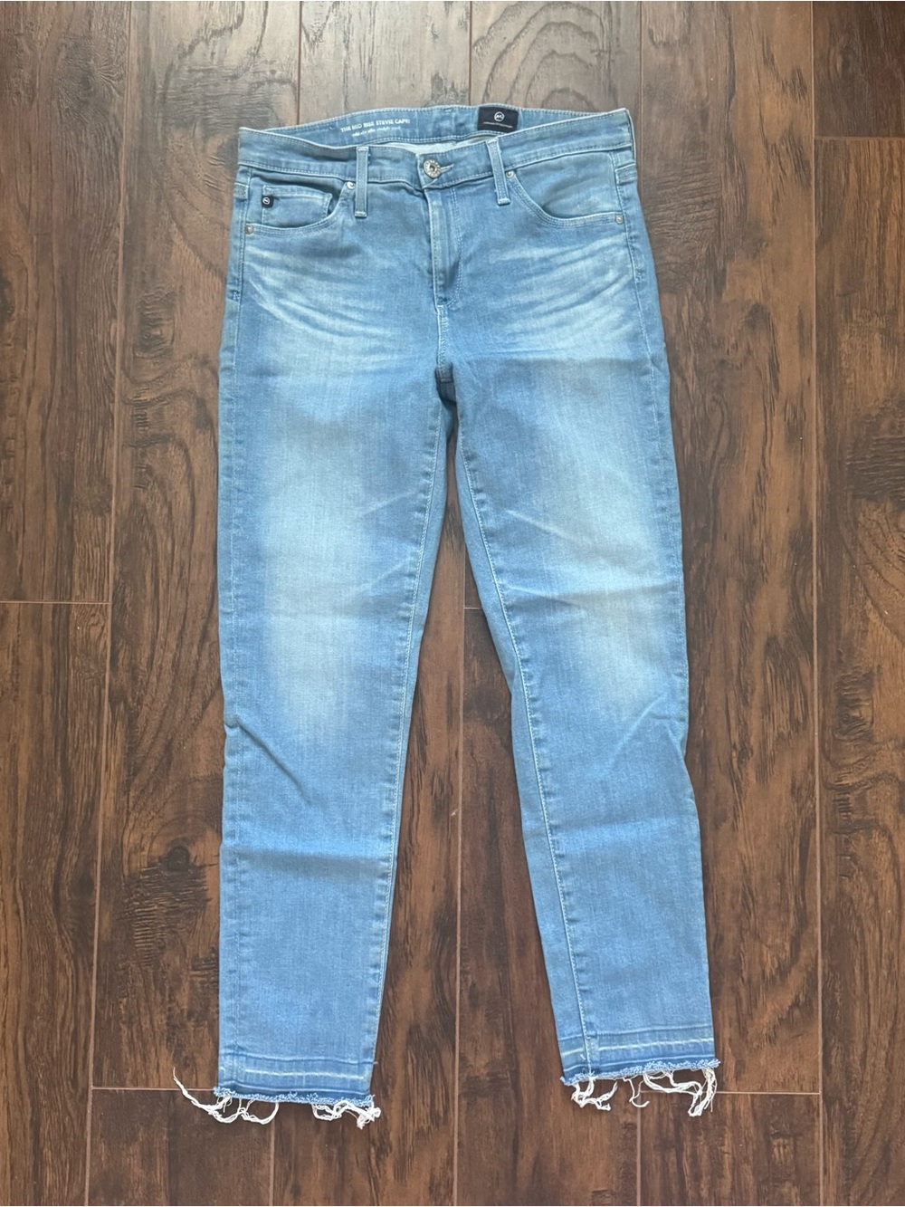 AG Adriano Goldschmied Size 27 “The Stevie” Mid Rise Slim Straight Capri